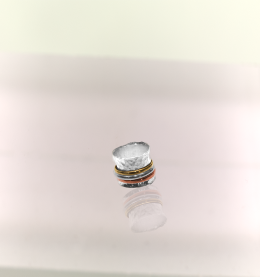3colours hammered silver ring