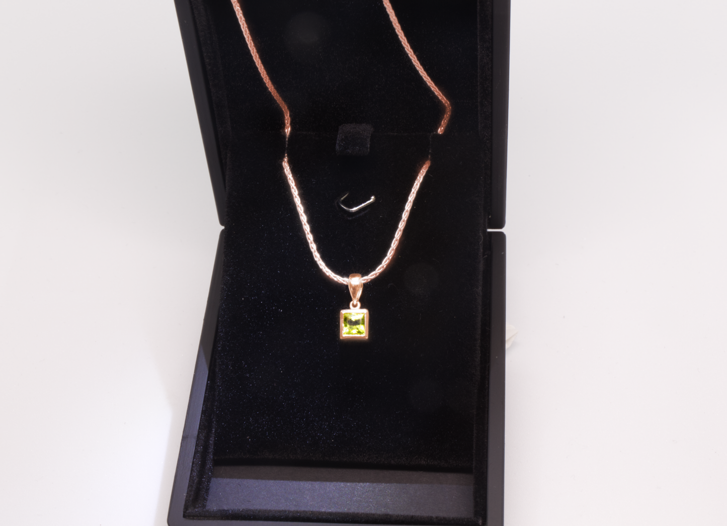 Peridot square pendant