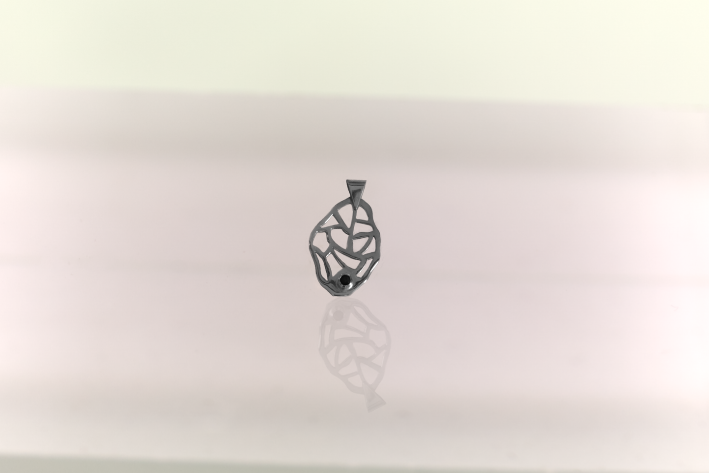 Maze pendent Brilliant cut stones