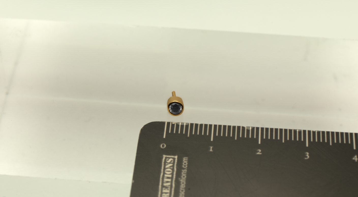 Stud : Raidho piercing 14k