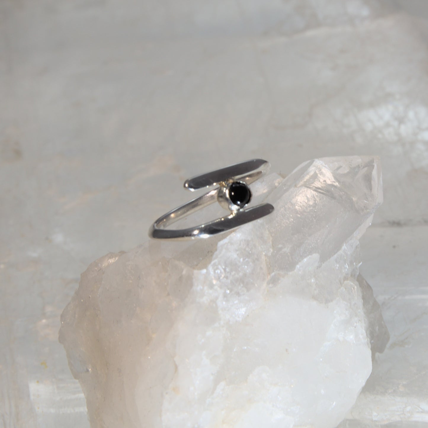 Parallel eye ring cabochon