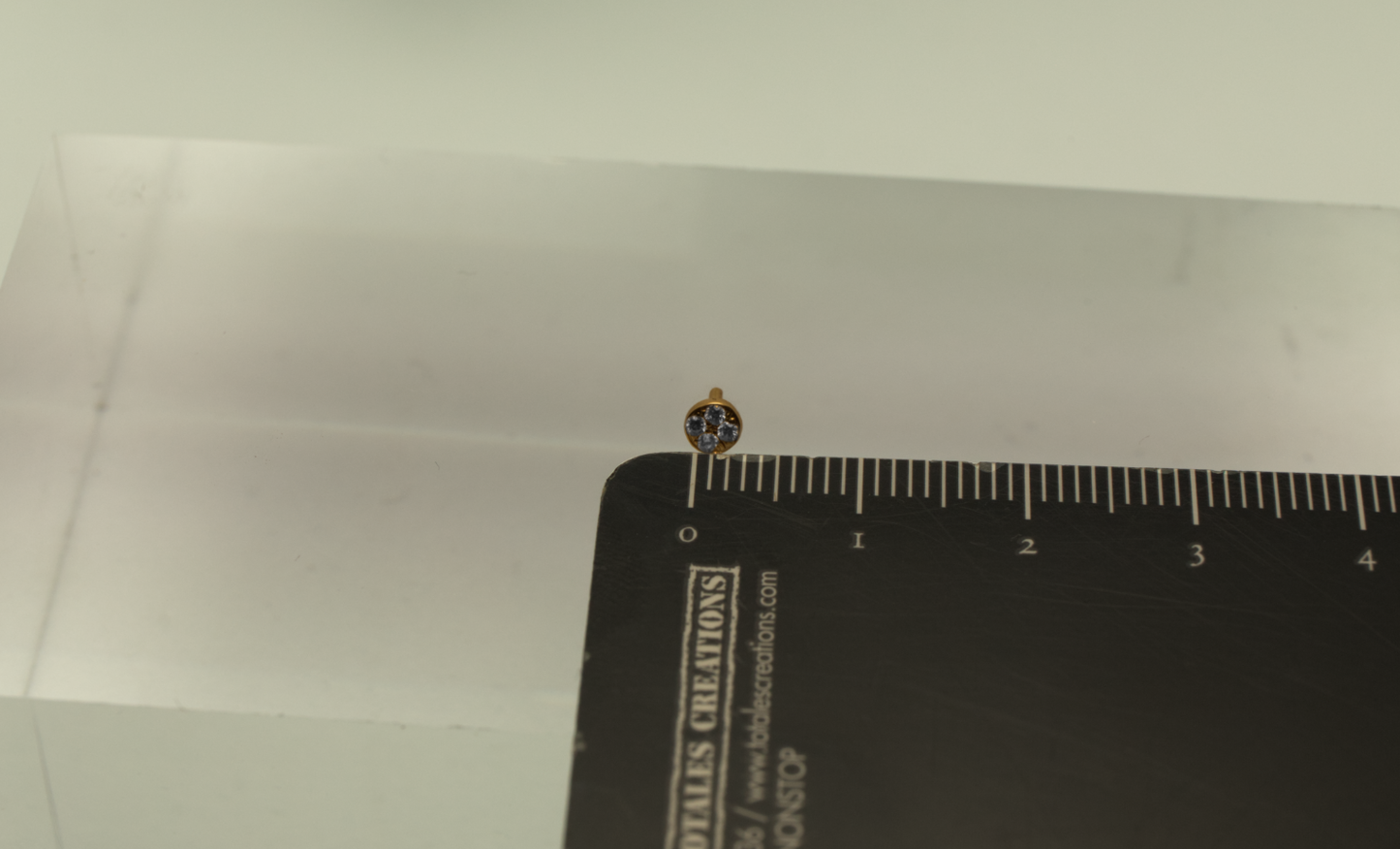 Stud : Sowilo piercing 14k