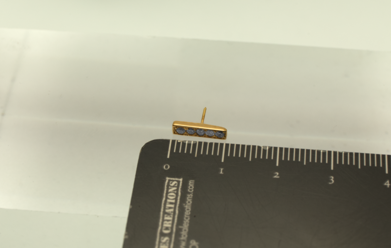 Stud : Isa piercing 14k