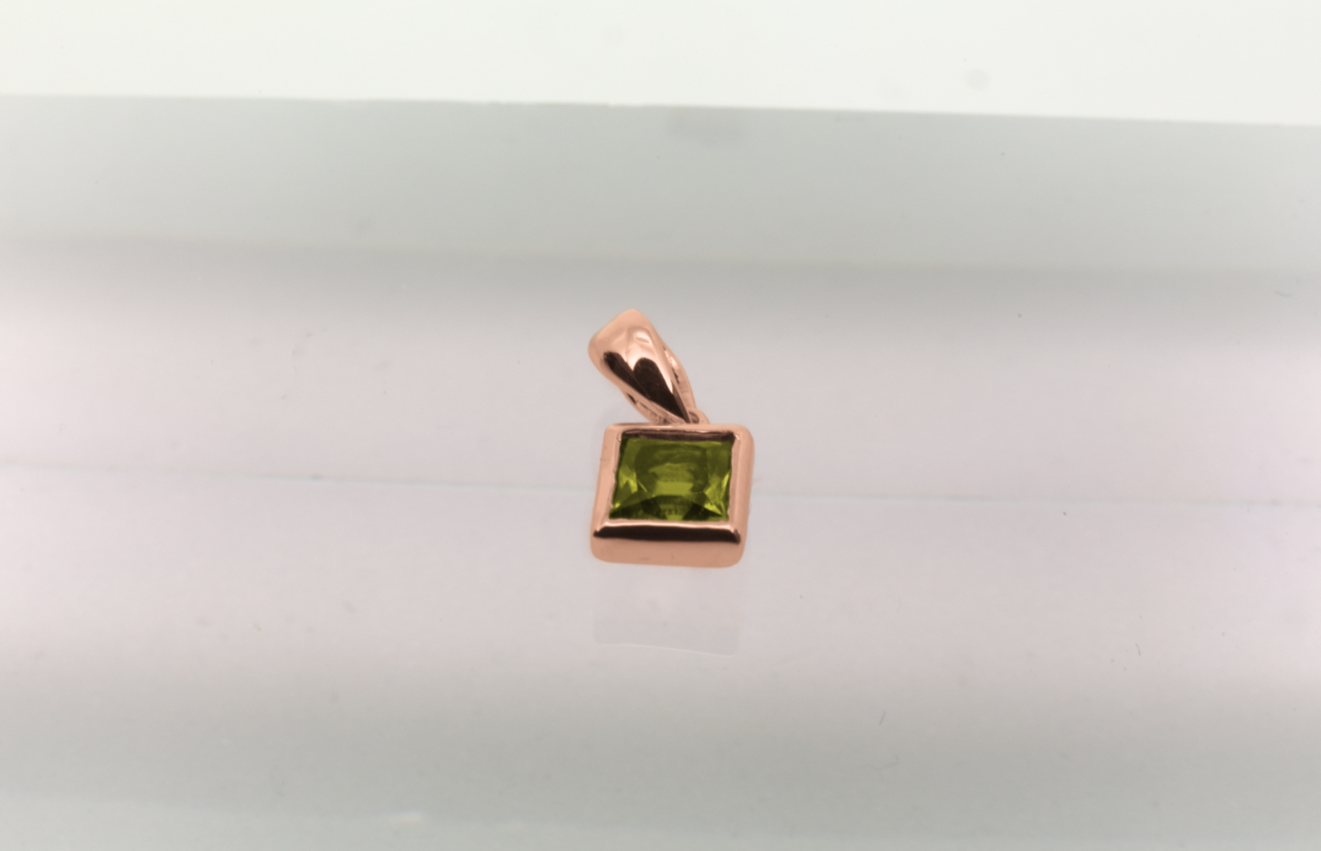 Peridot square pendant